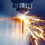 Fordele ved fiberlaser i moderne metalbearbejdning